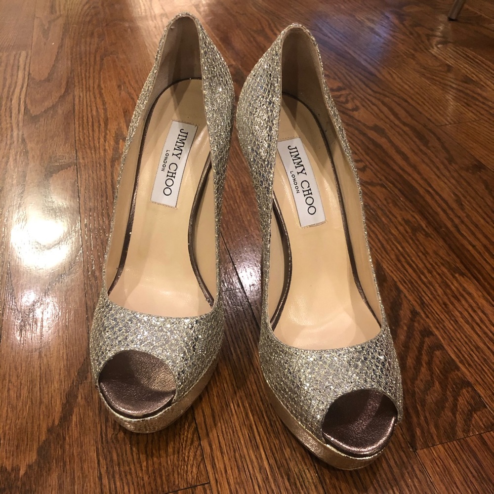Jimmy choo. Brand new crown pump in glitter
